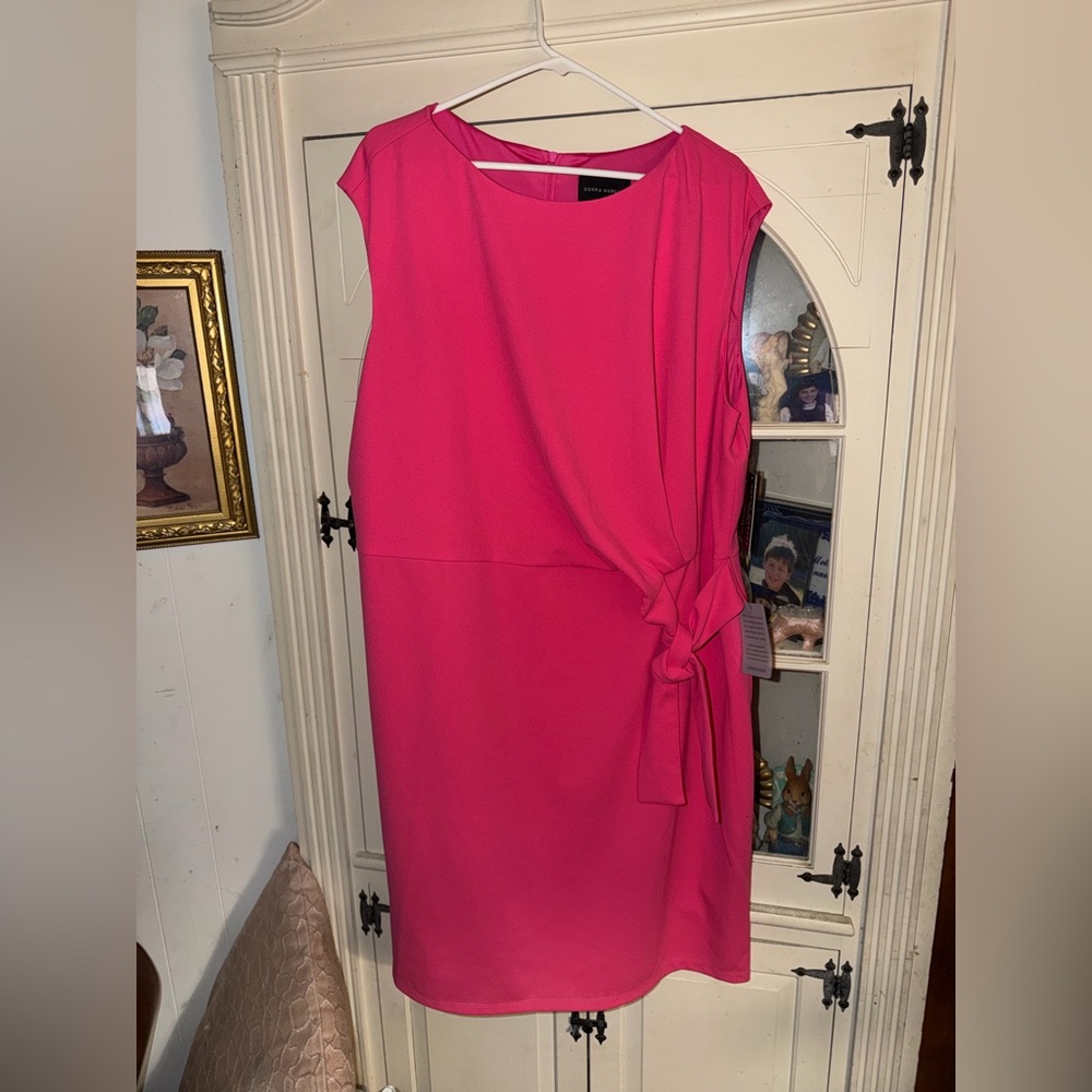 Donna Morgan Fuchsia Midi Dress